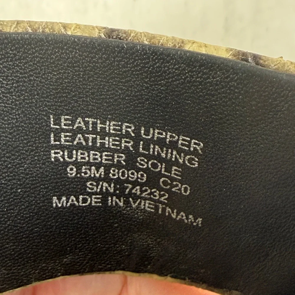 Tory Burch Miller Thong Sandals Snakeskin Print Leather Black Logo 9.5M 8099 C20